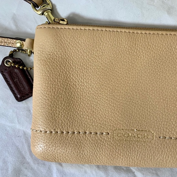 COACH Beige Pebbled Leather Wristlet Brown Gold - Picture 5 of 8